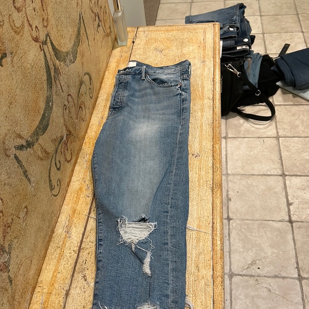 Mother Superior Short Jeans
